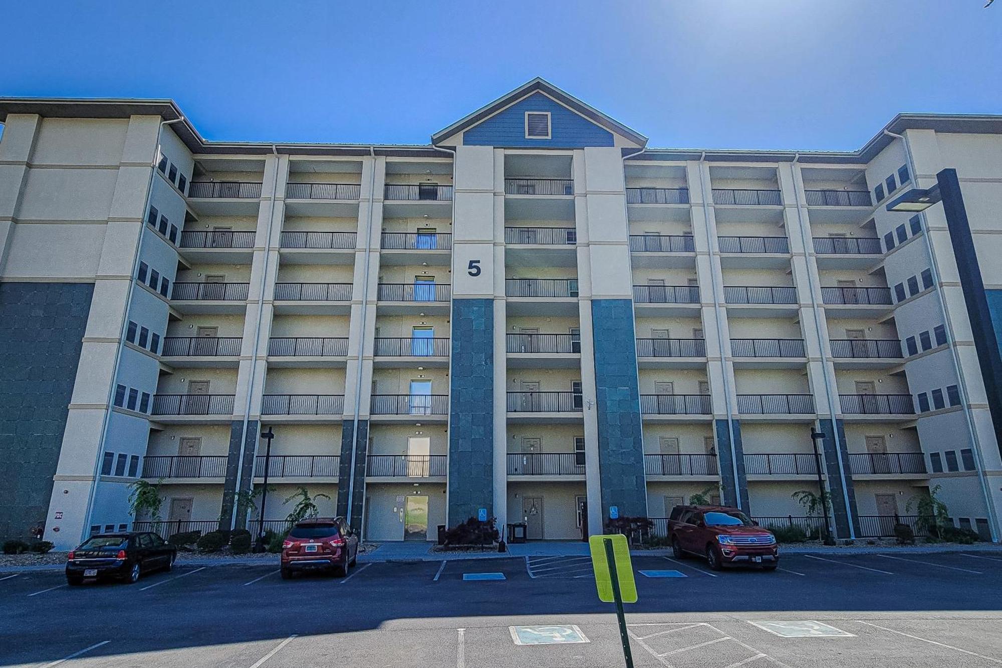 Evergreen Whisper Apartment Pigeon Forge Exterior photo