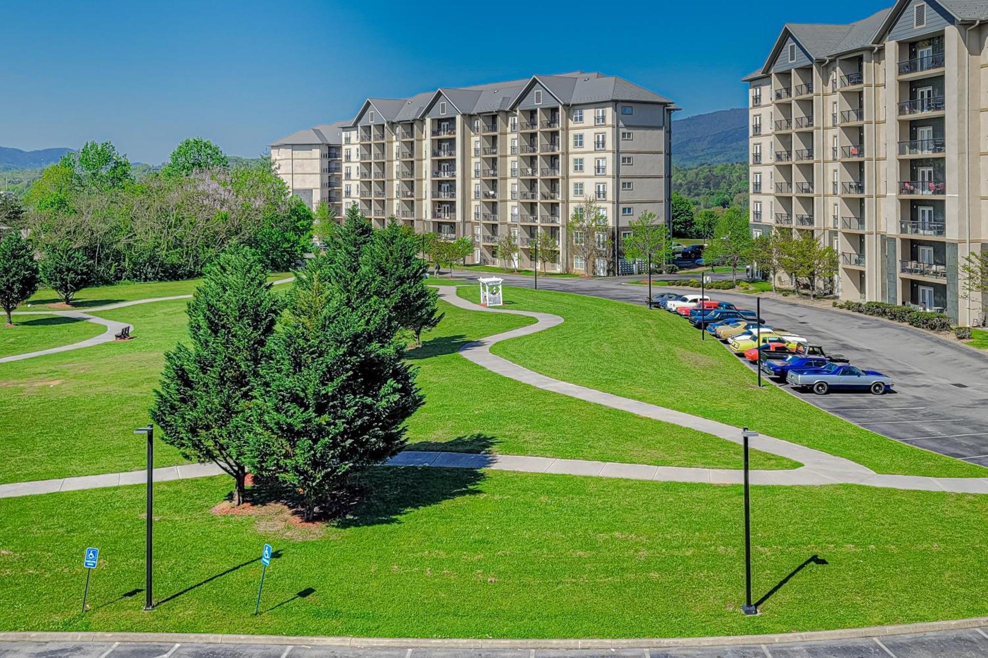 Evergreen Whisper Apartment Pigeon Forge Exterior photo